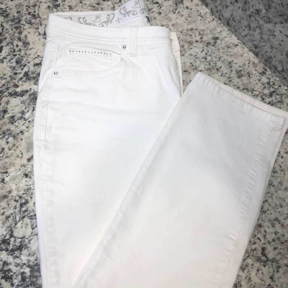 JM Collection White Denim Jeans - Picture 2 of 6